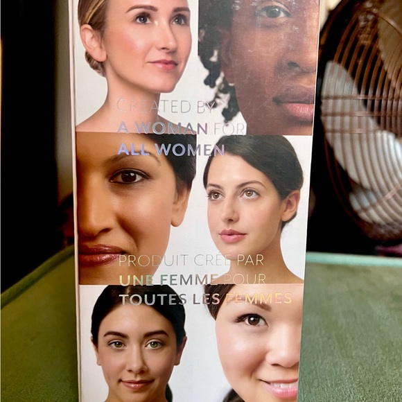 DERMAFLASH LUXE Device Exfoliating Hair Removal Blue New opened box - Picture 3 of 4